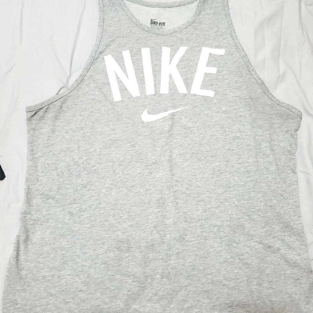 Nike Dri-Fit regular fit tank top